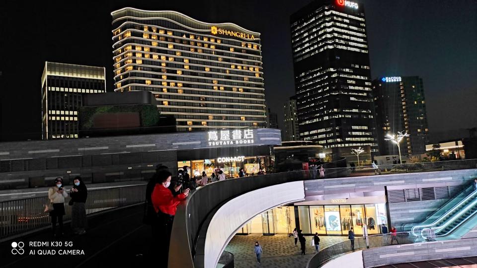 原创前滩太古里灯光夜色lrc歌词夜空杨蔓