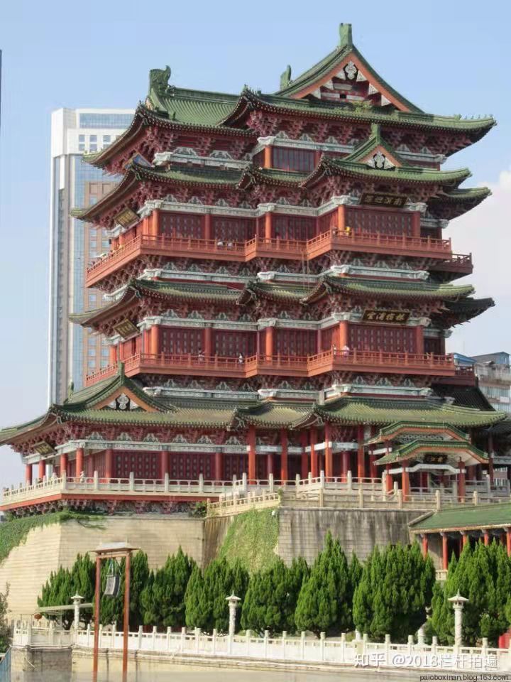 江南名楼---滕王阁,位于江西省南昌市西北部沿江路赣江东岸,始建于