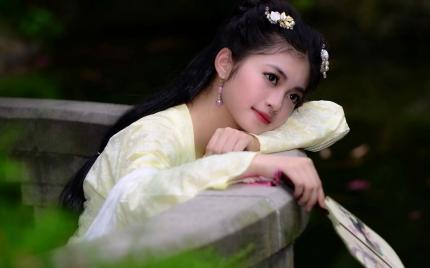 《给爱找个借口》流苏