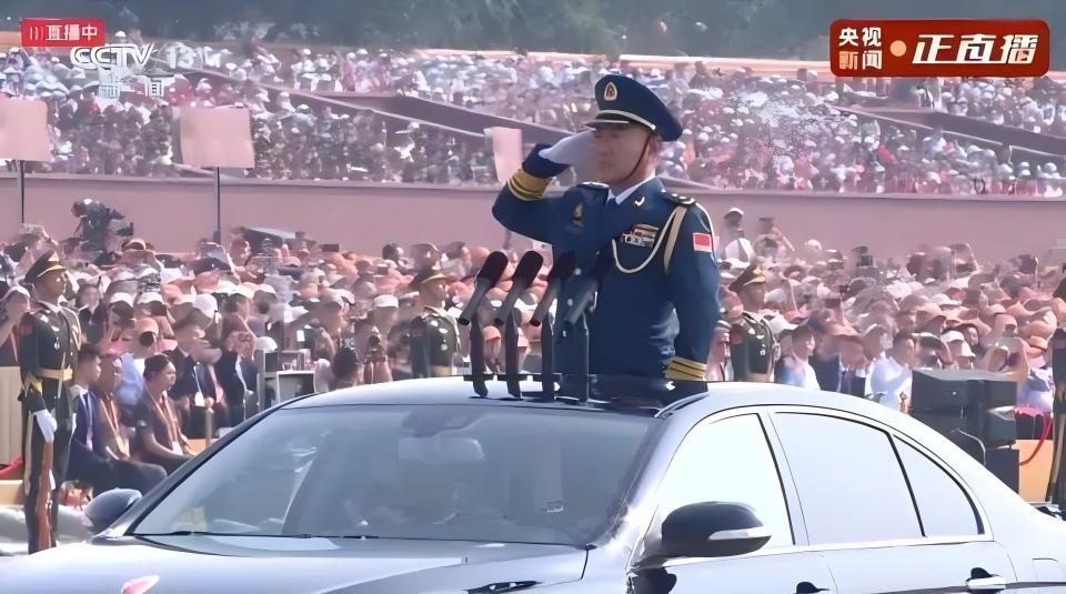 喜见空军战友担任阅兵总指挥